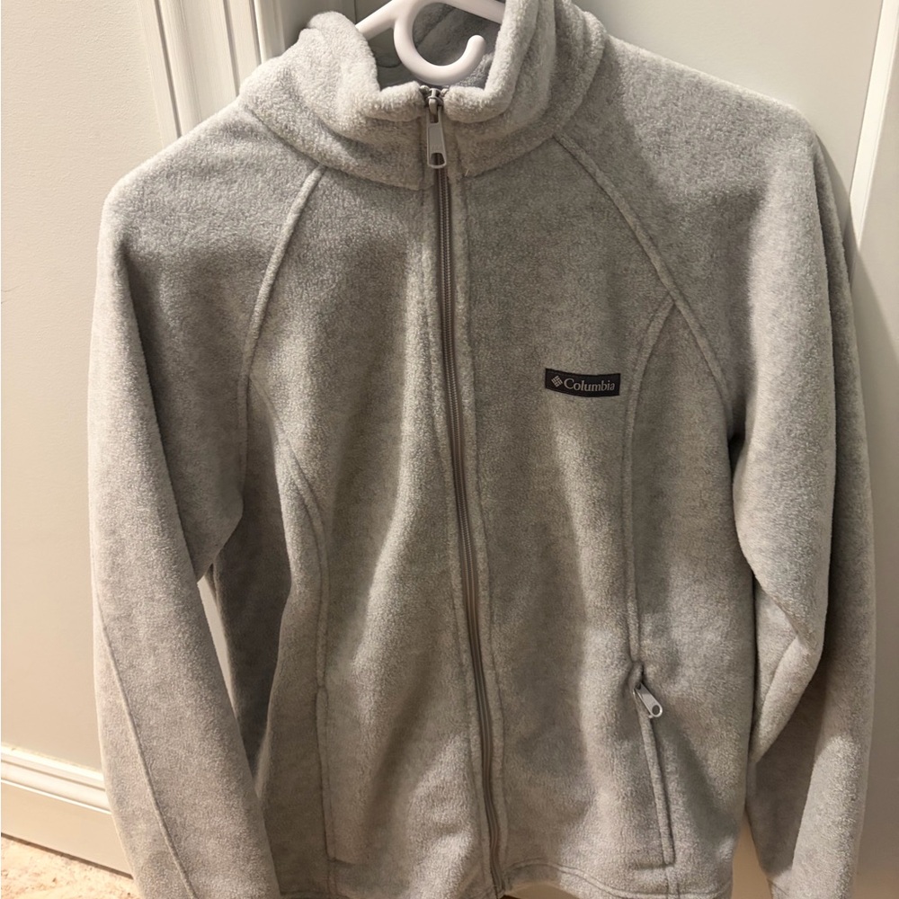 Columbia L Light Gray Fleece Jacket